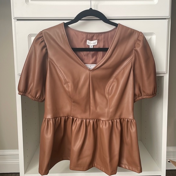 Trendy Cognac Top - Picture 1 of 1